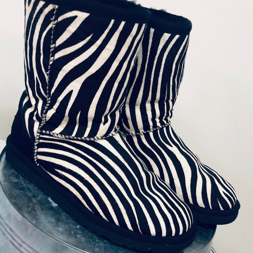 Zebra UGG size 6